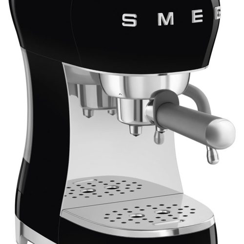 Smeg ECF02BLUK Espresso Coffee Machine - Image 3