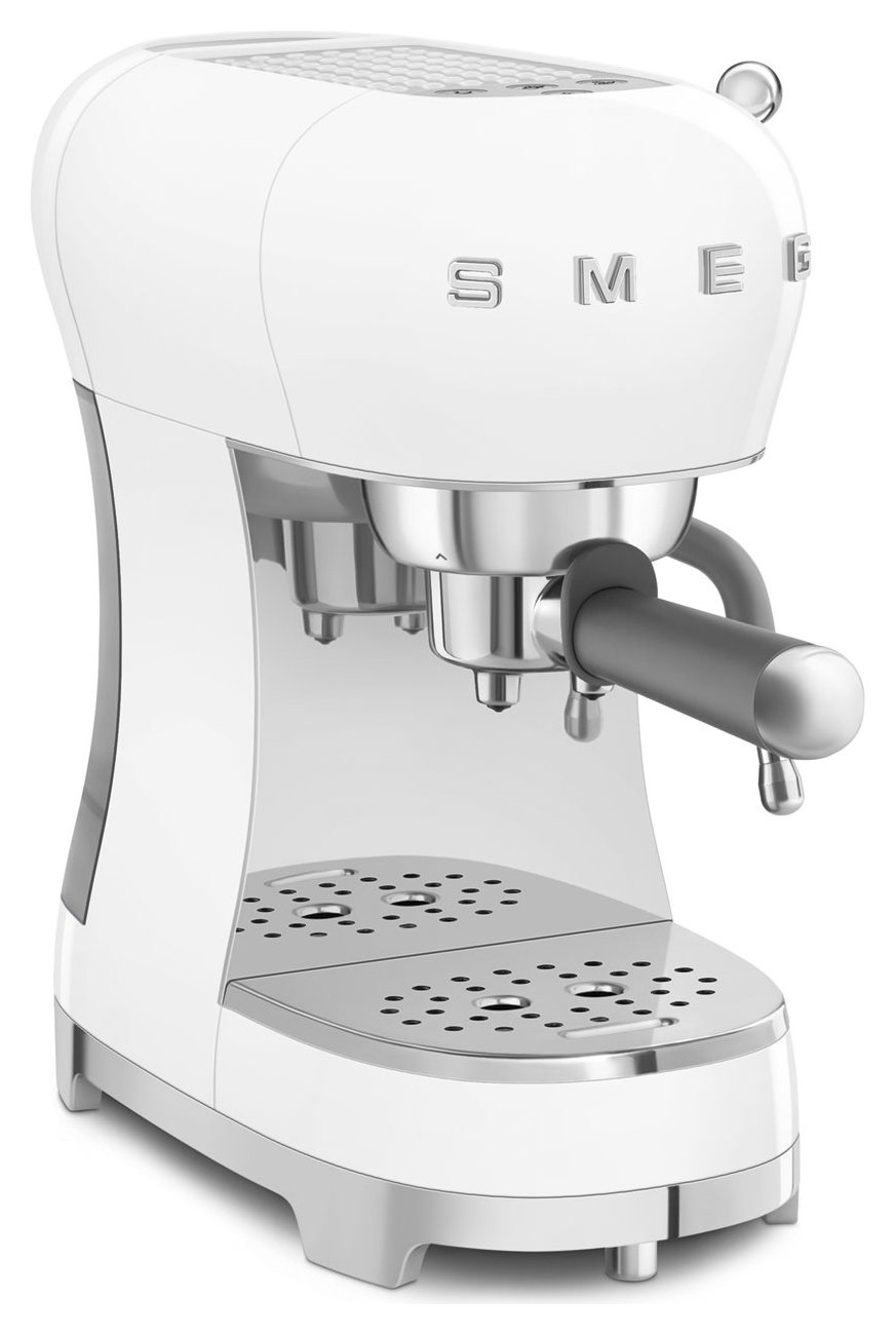 Smeg ECF02WHUK Espresso Coffee Machine - Image 3