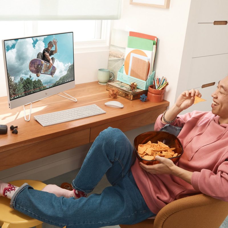 HP 24-cb1039na 23.8in i3 8GB 256GB All-in-One PC