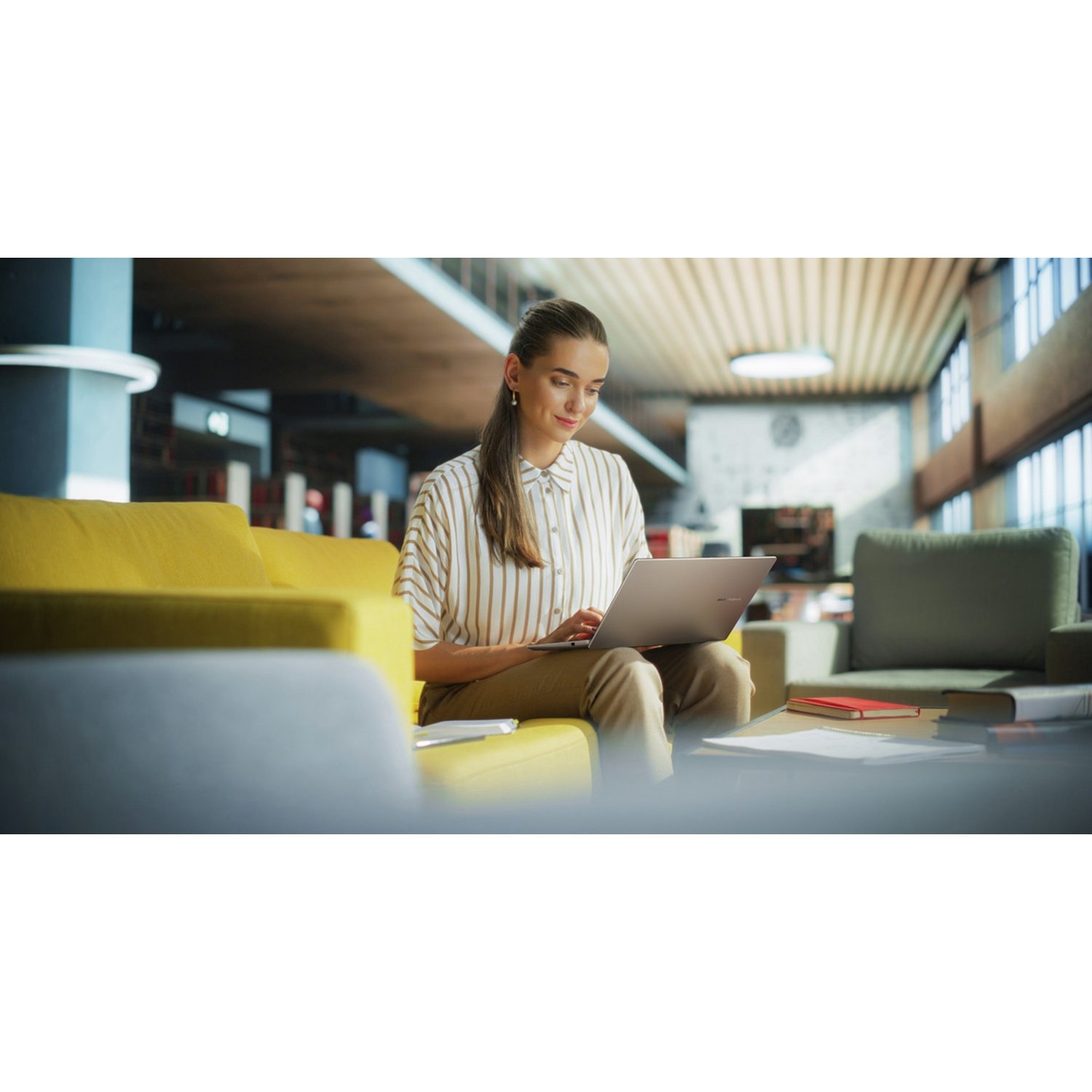 ASUS Vivobook 14in Ultra 5 16GB 512GB - Gold — 14" IPS, Intel Ultra 5 ARL H Core Ultra 5 processor., Intel Arc graphics - Image 8