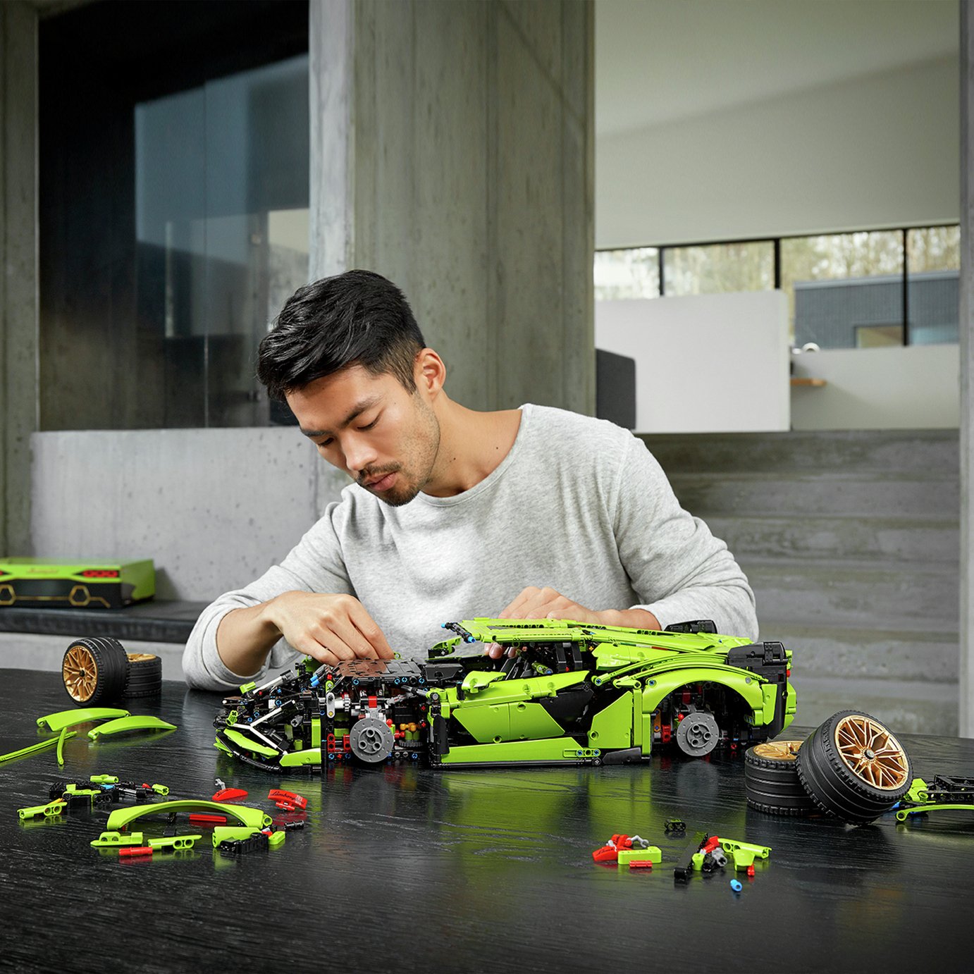 LEGO Technic Lamborghini Sián FKP 37 Model Car 42115 - Image 7